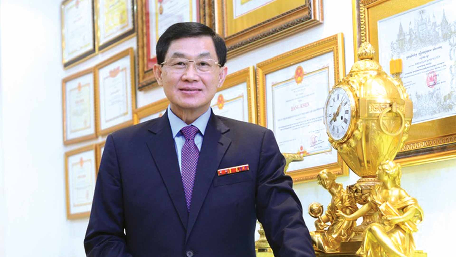 Doanh nhân Johnathan Hạnh Nguyễn.