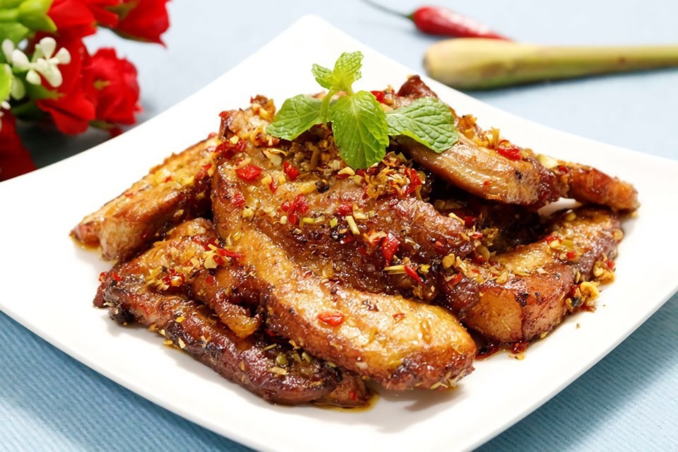 Giá heo hơi hôm nay 23/9: Miền Bắc giảm nhẹ, miền Trung - Tây Nguyên ổn định