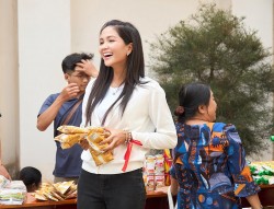 Hoa hậu H’Hen Niê đồng hành chương trình từ thiện tại Đắk Lắk