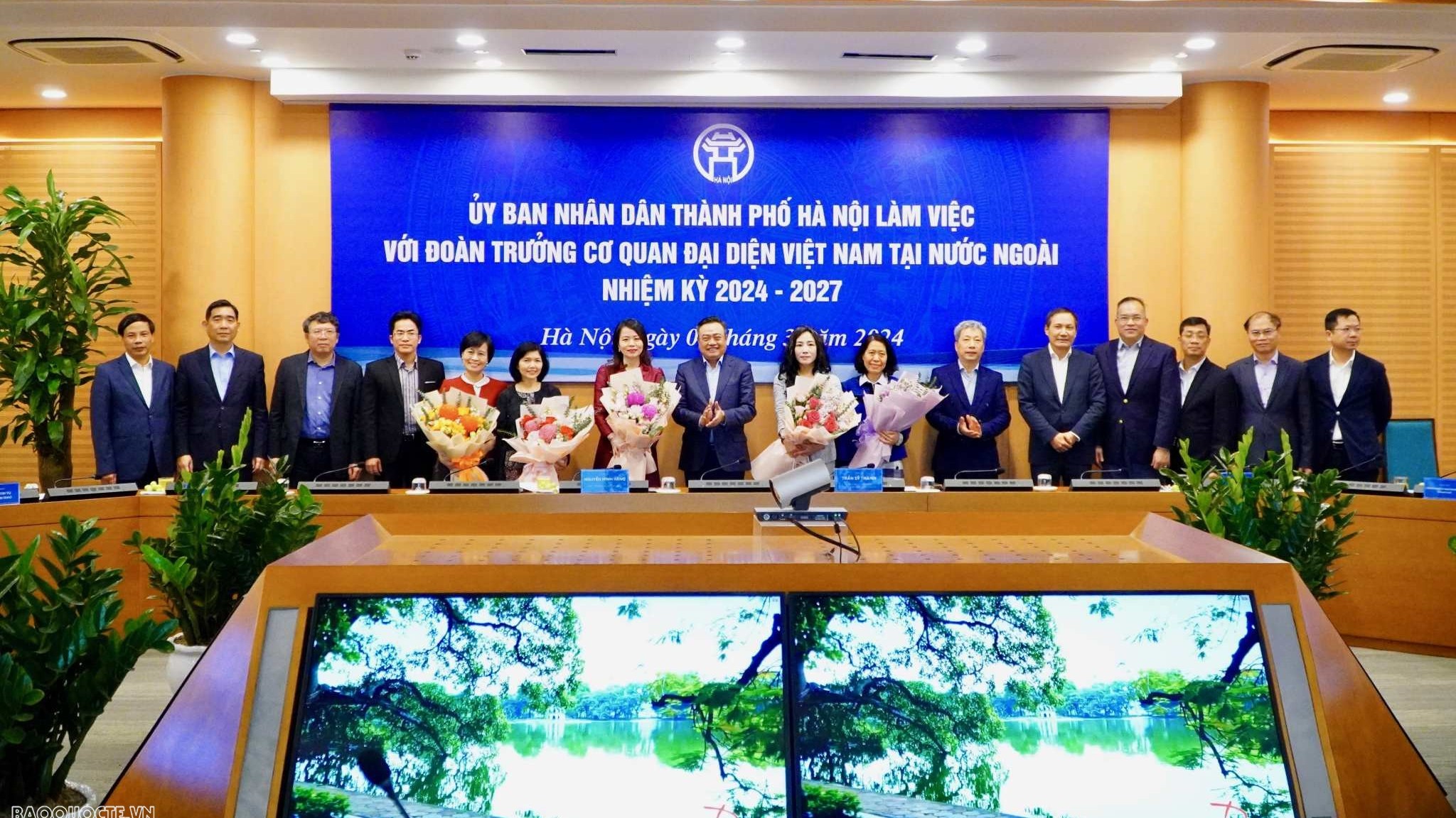 Trưởng Cơ quan đại diện Việt Nam ở nước ngoài - 'Sợi dây' kết nối Thủ đô Hà Nội với đối tác quốc tế