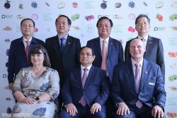 Thủ tướng Phạm Minh Chính thăm Trung tâm Nghiên cứu cây trồng và thực phẩm New Zealand