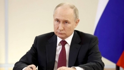 Bầu cử Nga: 'Cán cân' ủng hộ nghiêng hẳn về Tổng thống Putin, Latvia lên kế hoạch hành động ở thủ đô Riga