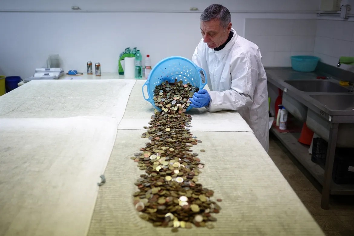 ‘Số phận’ của những đồng xu ở đài phun nước Trevi, Rome
