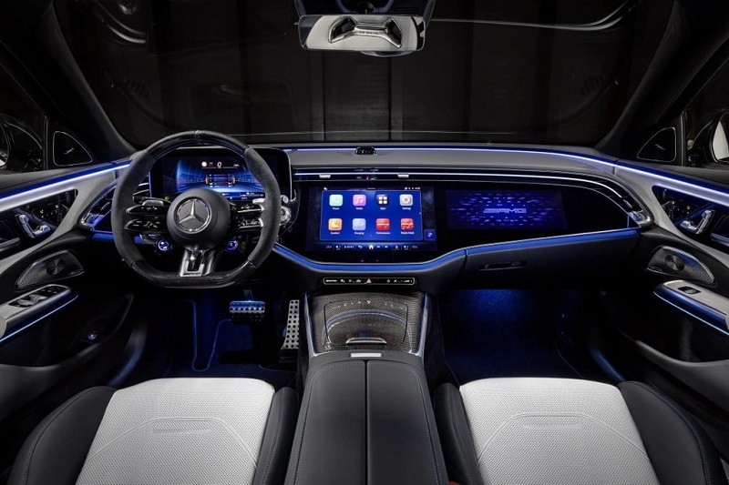 Cận cảnh Mercedes-AMG E53 Hybrid 4Matic+ vừa ra mắt, công suất tới 603 mã lực