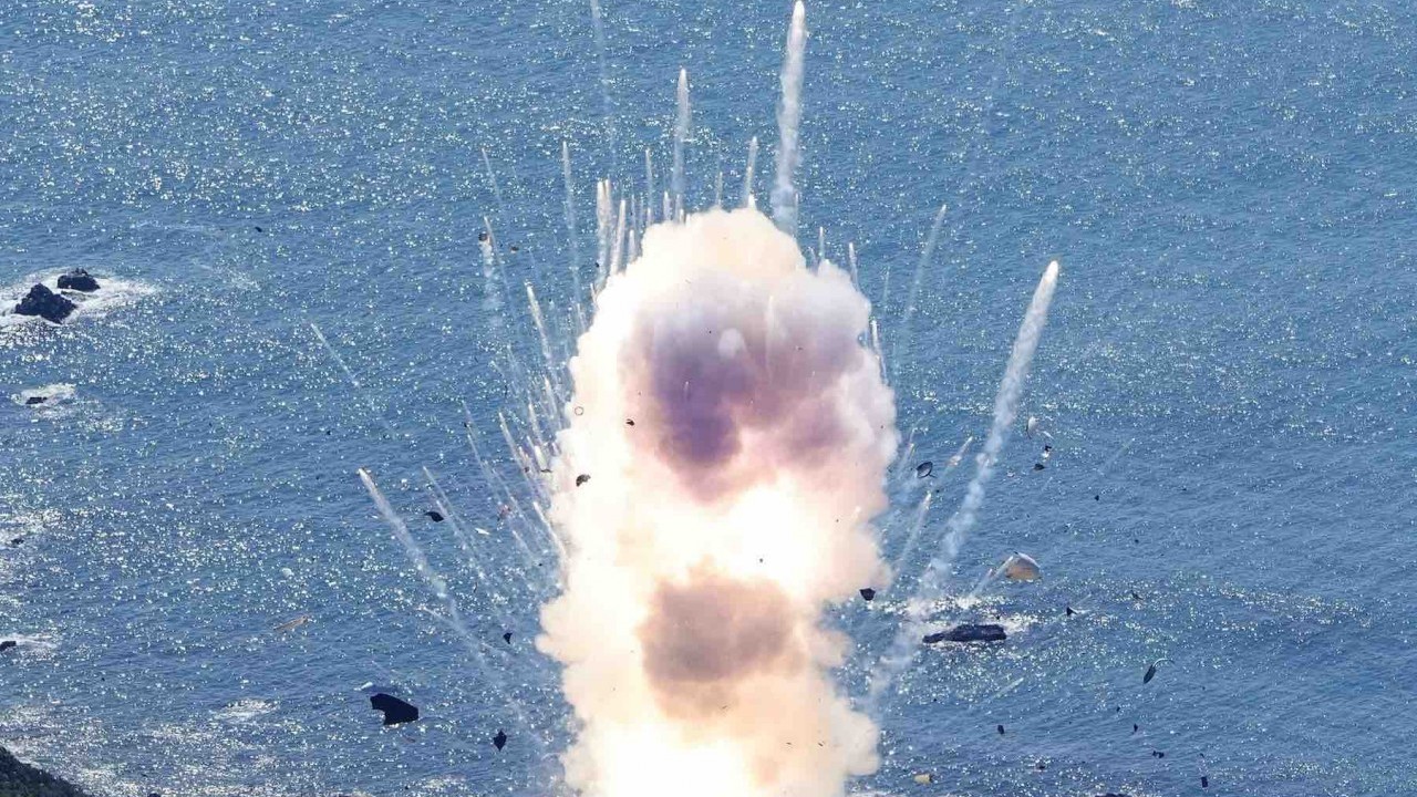 Cận cảnh vụ nổ tên lửa Space One Kairos của Nhật Bản