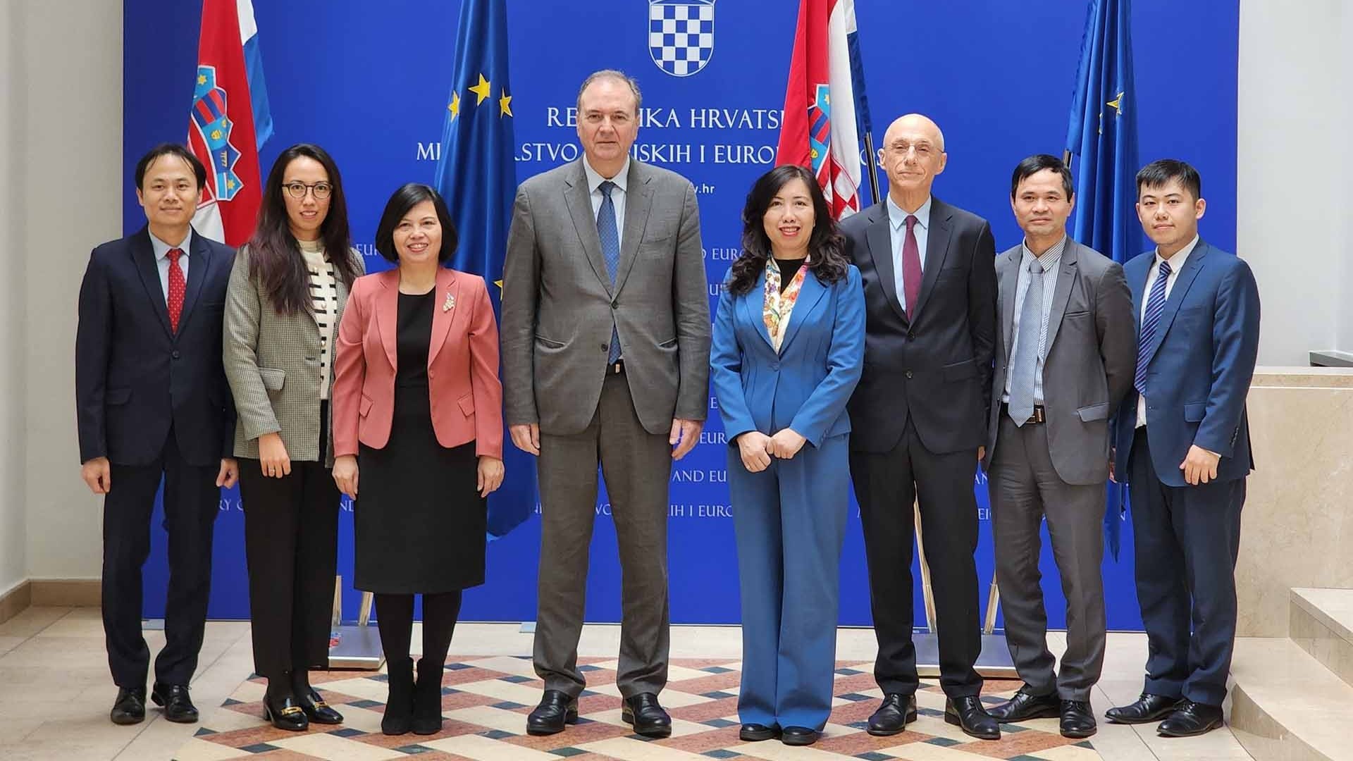 Thứ trưởng Lê Thị Thu Hằng đồng chủ trì Tham vấn chính trị giữa hai Bộ Ngoại giao Việt Nam-Croatia