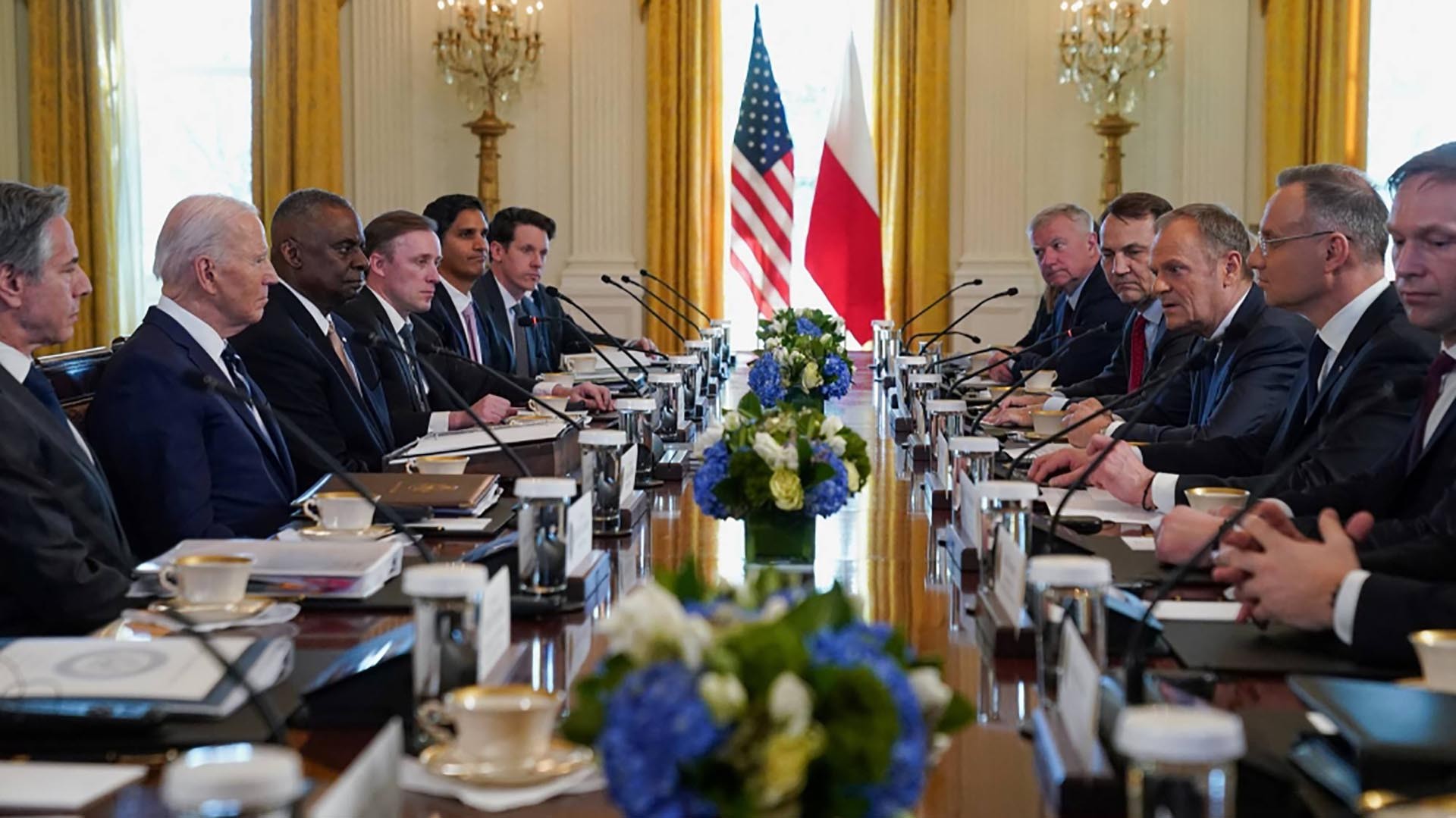 Tổng thống Mỹ Joe Biden gặp Tổng thống Ba Lan Andrzej Duda và Thủ tướng Ba Lan Donald Tusk  tại Nhà Trắng ngày 12/3. (Nguồn: Reuters)