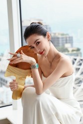 Fan khen Angelababy thanh lịch, nữ tính, đẹp nhất với đầm trắng Haute Couture cao cấp