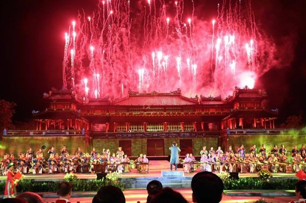 Vietnam Airlines serves as official carrier for Hue Festival 2024