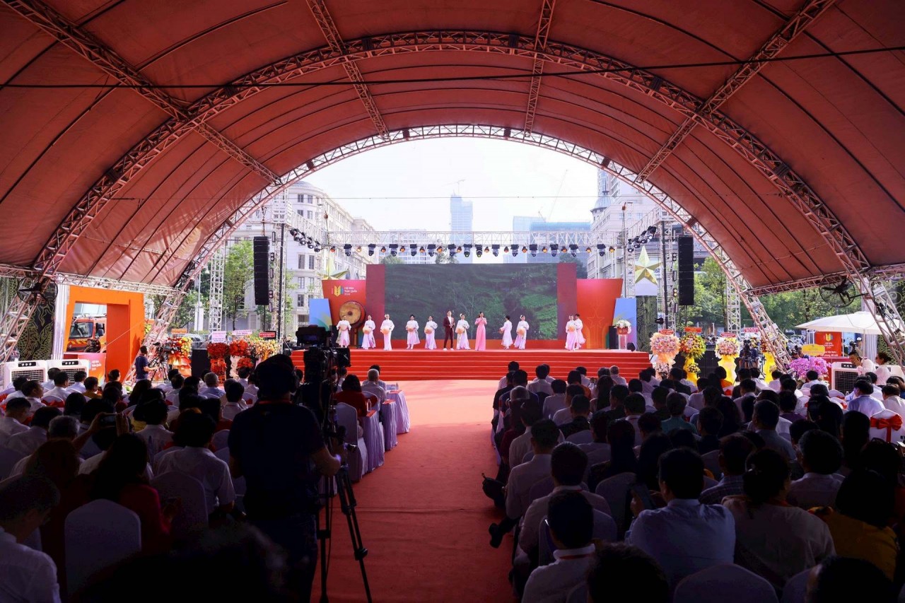 Toàn cảnh Hội Báo toàn quốc 2024 Toàn cảnh Hội Báo toàn quốc 2024