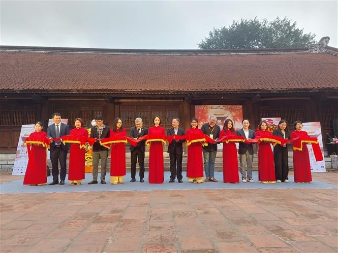 Largest-ever watercolour painting exhibition to take place in Temple of Literature International artists to participate in the large-ever watercolor painting exhibition at the Temple of Literature