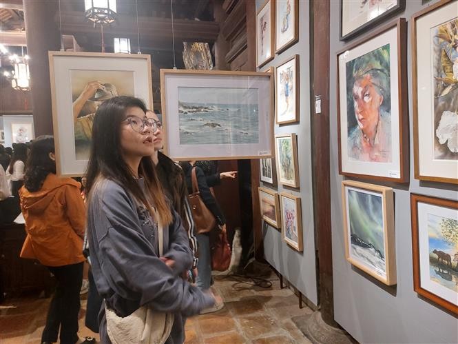 Largest-ever watercolour painting exhibition to take place in Temple of Literature International artists to participate in the large-ever watercolor painting exhibition at the Temple of Literature