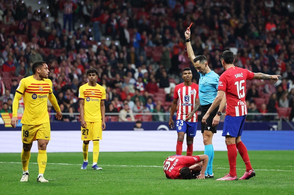 La Liga: Hình ảnh trận đấu Robert Lewandowski tỏa sáng rực rỡ, Barca thắng đậm Atletico