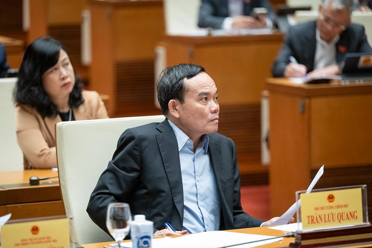 Ủy ban Thường vụ Quốc hội: Bộ trưởng Ngoại giao Bùi Thanh Sơn trả lời chất vấn lĩnh vực ngoại giao