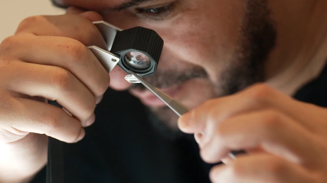 Sản xuất kim cương nhân tạo tại UAE: Ý tưởng táo bạo đưa 'mỏ' kim cương đến tay người tiêu dùng
