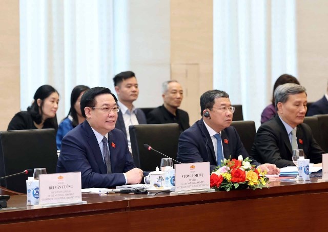 NA Chairman Vuong Dinh Hue welcomes delegation from the US-ASEAN Business Council (USABC)