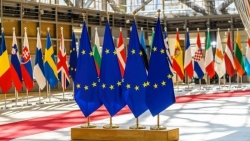 Hội nghị thượng đỉnh EU: Viện trợ Ukraine là trọng tâm, tính toán về an ninh châu Âu và mở rộng khối