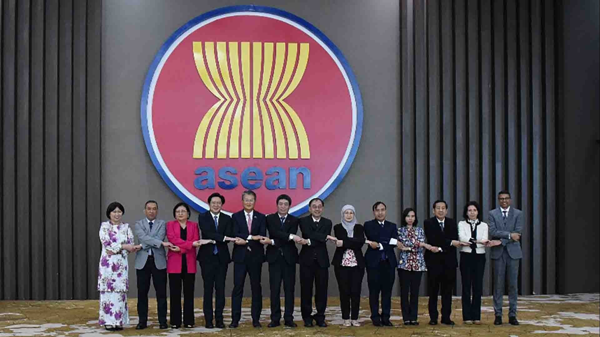Đại sứ Nguyễn Hải Bằng đồng chủ trì cuộc họp Ủy ban hợp tác chung ASEAN-Hàn Quốc