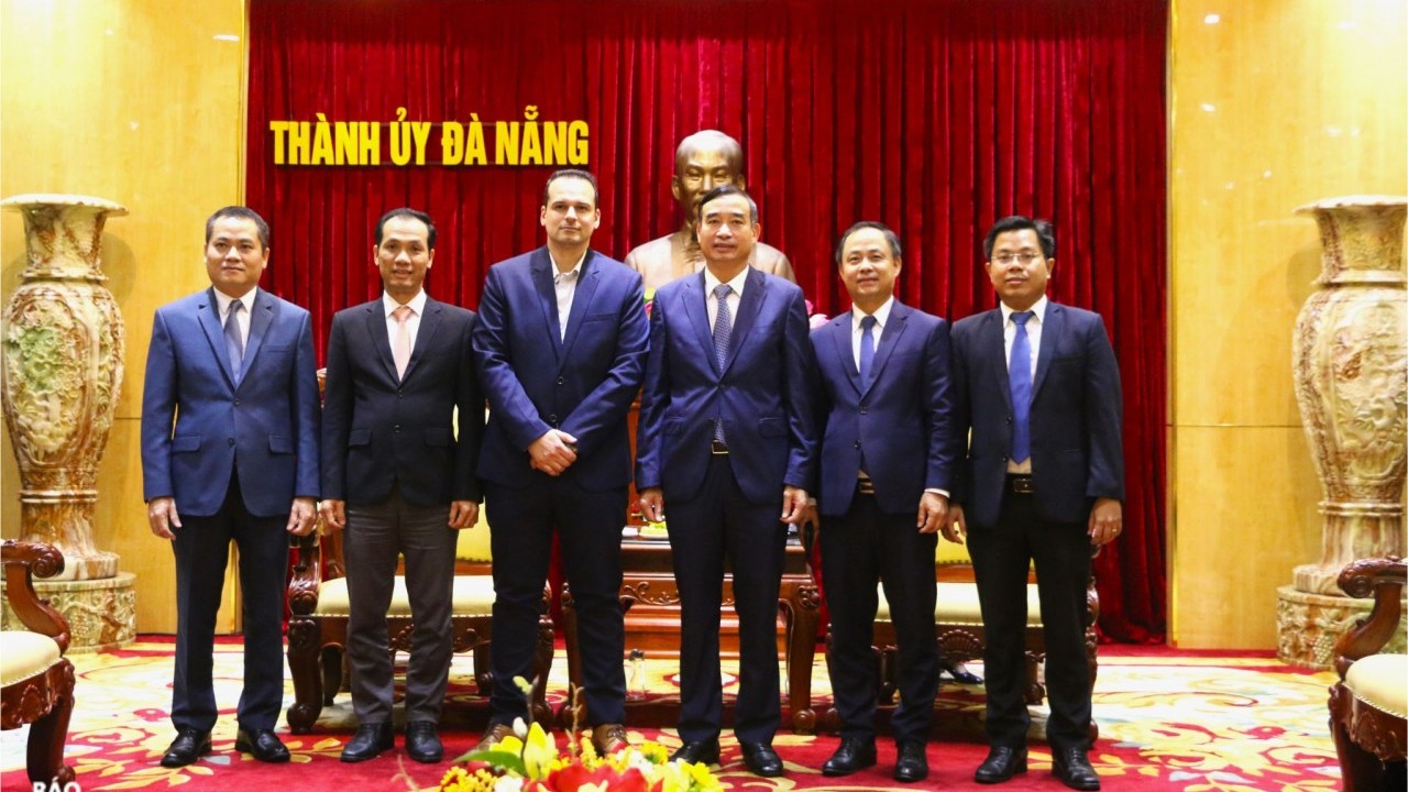 Da Nang vows support for French investors, tourists