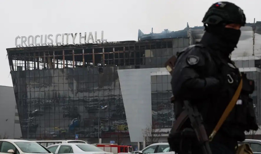 Vụ tấn công tại Moscow: Con số thiệt mạng lên tới gần 100 người; nghi phạm có liên lạc với Ukraine