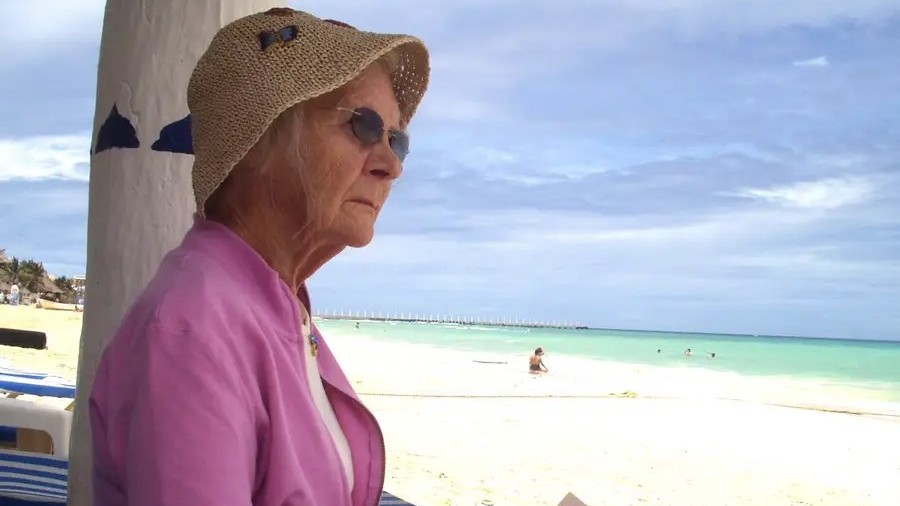 Thói quen 'xấu' giúp cụ bà sống thọ 100 tuổi
