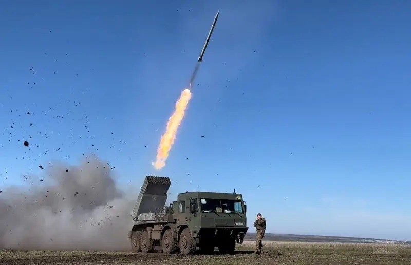 Nga hạ hàng chục tên lửa Vampire 'nhăm nhe' tỉnh biên giới, cáo buộc Ukraine dùng vũ khí hóa học của Mỹ