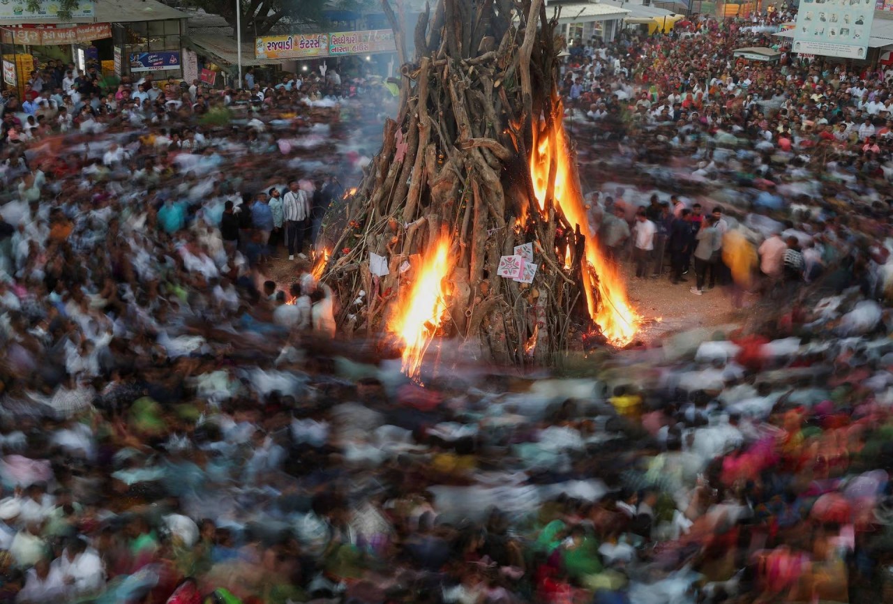 Không khí rực rỡ và sôi động tại lễ hội Holi