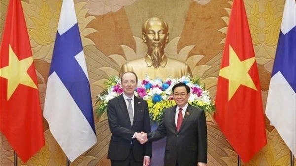 NA Chairman Vuong Dinh Hue, Finnish Speaker Jussi Halla-aho hold talks in Hanoi