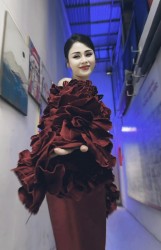 Lương Thu Trang phim 'Trạm cứu hộ trái tim' khoe đường cong gợi cảm