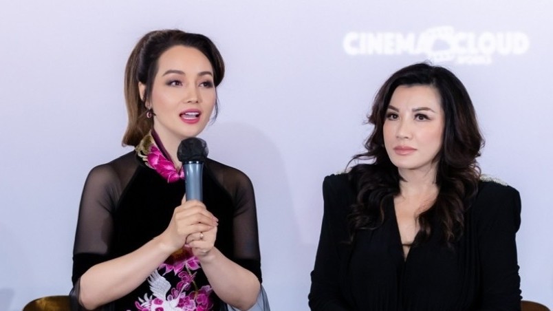 Trizzie Phương Trinh tiết lộ hình ảnh đoàn phim Đóa hoa mong manh chiếu tại Mỹ