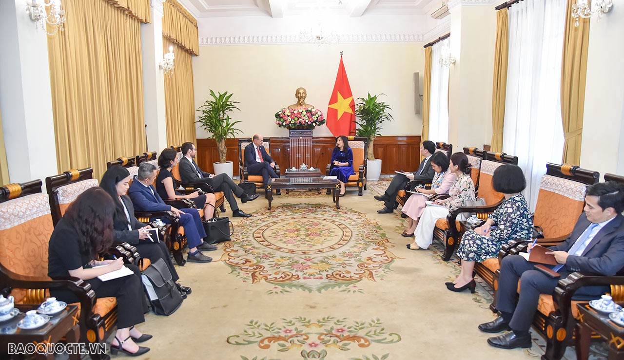 Vietnam, UK officials agree to foster cooperation in various spheres