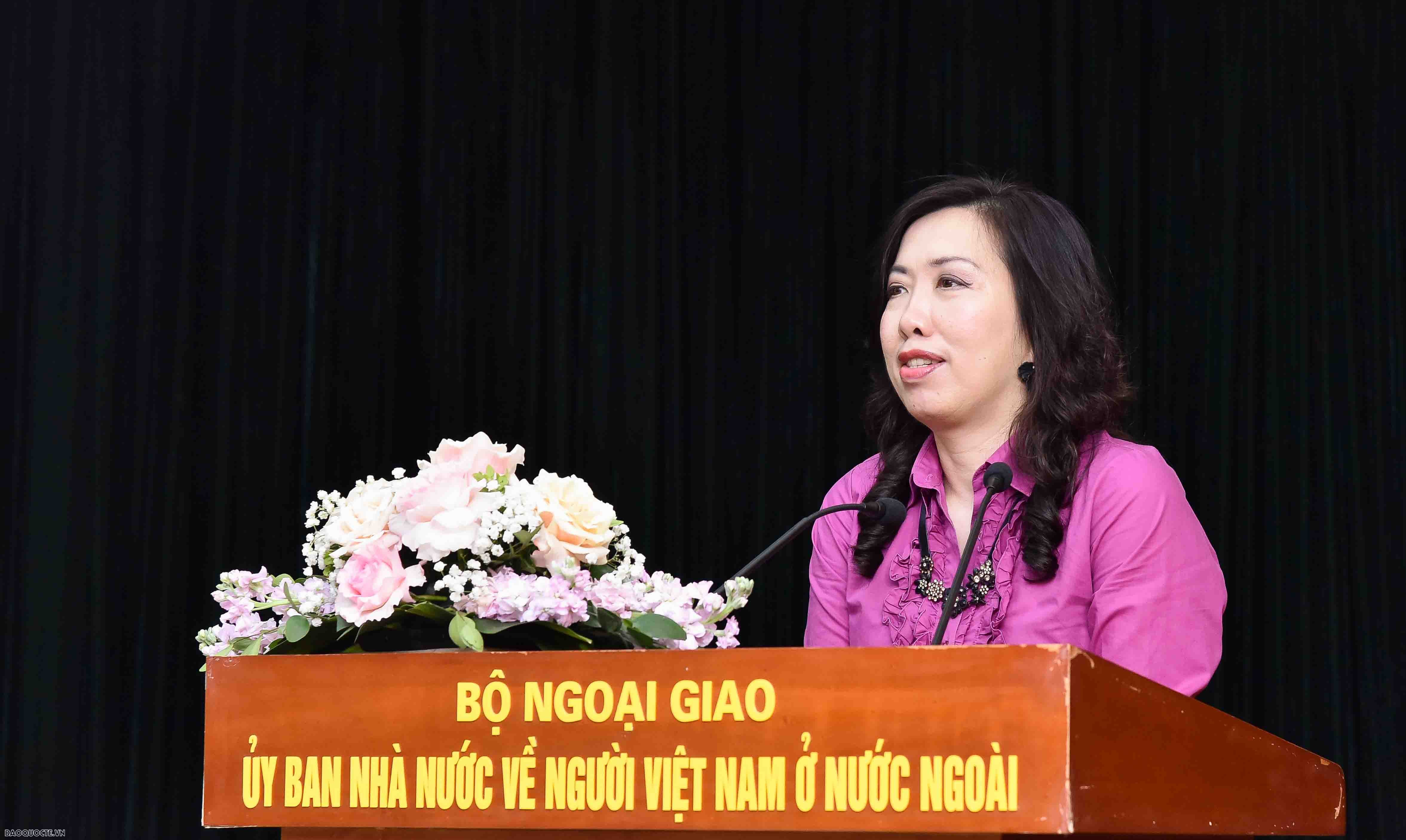 Nâng cao kỹ năng công tác người Việt Nam ở nước ngoài cho thanh niên Ngoại giao