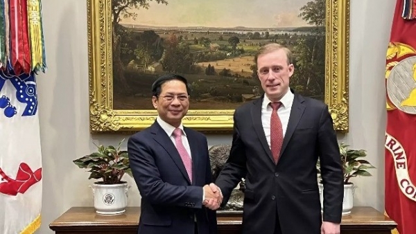 FM Bui Thanh Son meets US National Security Advisor Jake Sullivan