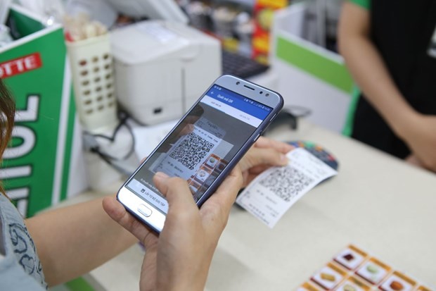 More Vietnamese people go cashless: Visa study | Business | Vietnam+ (VietnamPlus)