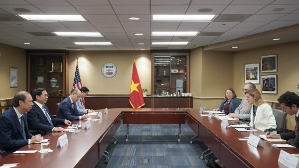 FM Bui Thanh Son meets USAID Administrator Samantha Power