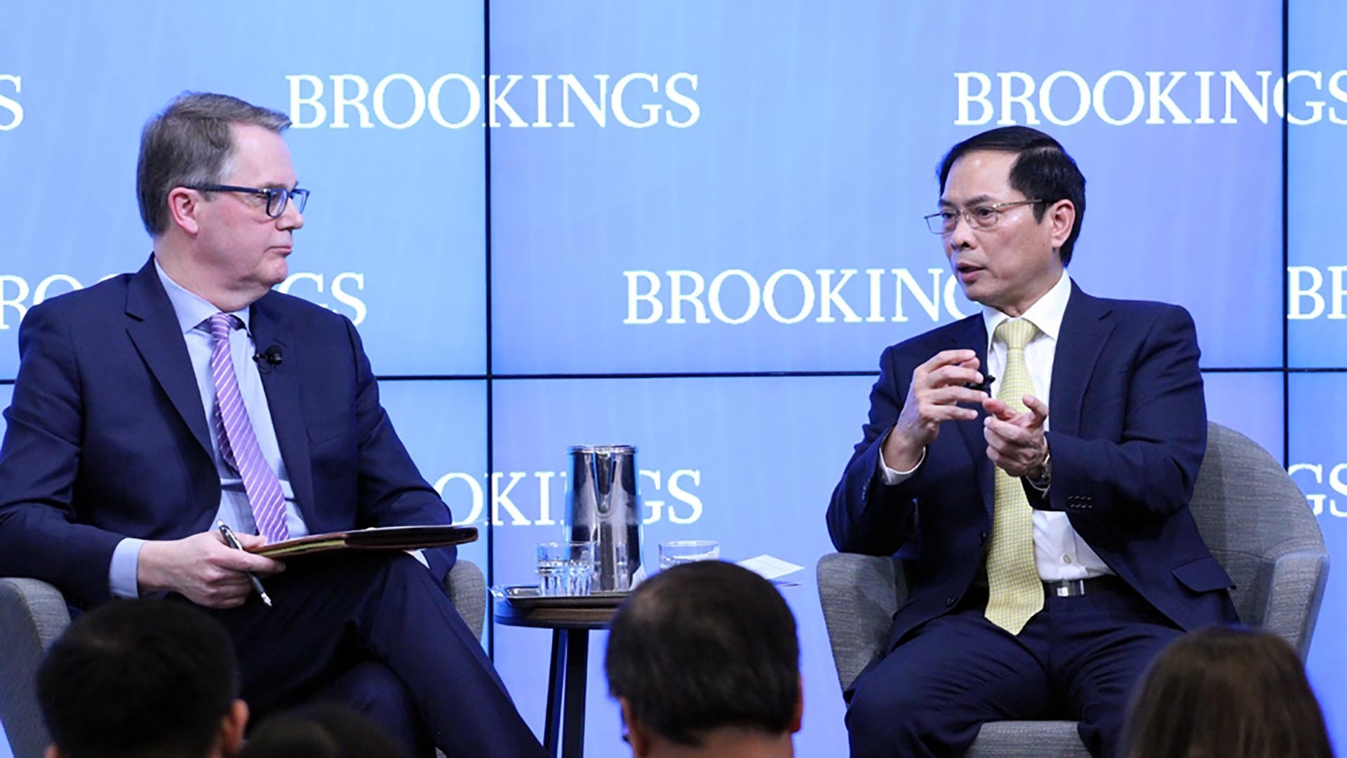 Bộ trưởng Ngoại giao Bùi Thanh Sơn dự và phát biểu tại tọa đàm về quan hệ Việt Nam - Hoa Kỳ tại Viện Brookings, ngày 25/3. (Nguồn: Viện Brookings)