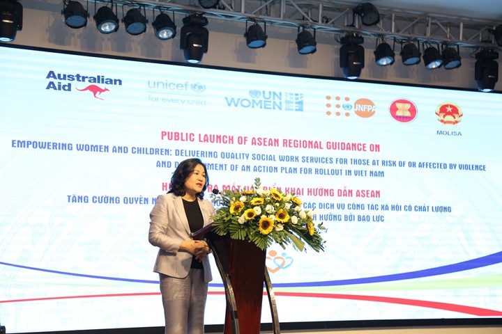 Hội thảo quốc tế kết hợp trực tiếp và trực tuyến triển khai Hướng dẫn ASEAN về tăng cường quyền năng cho phụ nữ và trẻ em