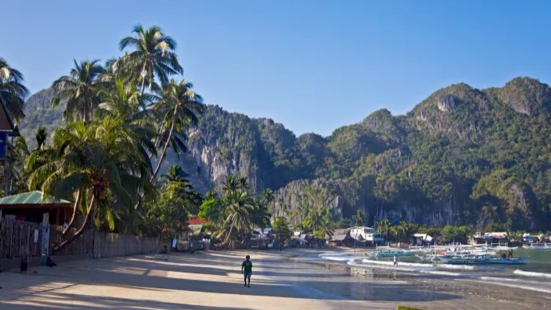 Một bãi biển trên đảo Palawan của Philippines: Đối với một nhóm khách du lịch Ấn Độ gần đây, Palawan mang đến vẻ đẹp tự nhiên của những điểm đến du lịch nổi tiếng như Mauritius hay Maldives nhưng không có đám đông và giá cả cao hơn. © Getty Images