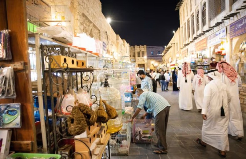 Một khu chợ ở Doha: Thủ đô của Qatar đang thu hút sự quan tâm của khách du lịch như một lựa chọn thay thế cho Dubai, theo một quan chức của một công ty du lịch có trụ sở tại Bengaluru. © Getty Images