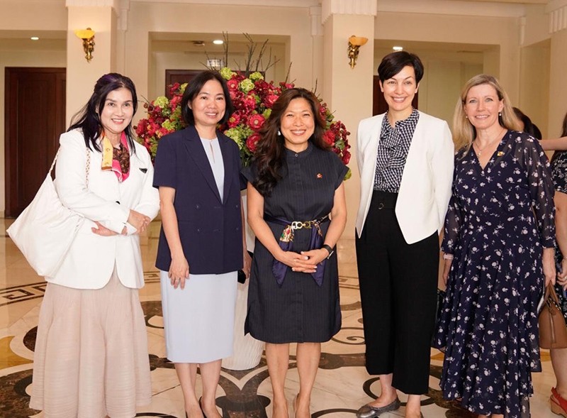 Nữ Bộ trưởng Canada gặp gỡ các nữ lãnh đạo doanh nghiệp hàng đầu Việt Nam