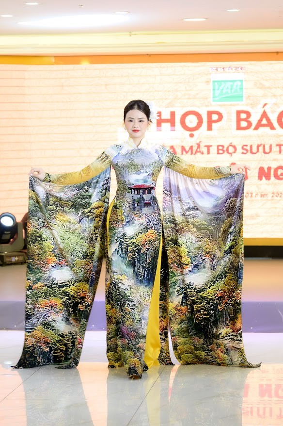 Ra mắt bộ sưu tập áo dài 'Về với cội nguồn', tôn vinh di sản văn hóa Việt