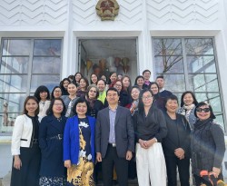 Tổng Lãnh sự quán Việt Nam tại Frankfurt am Main tổ chức Hội thảo về dạy tiếng Việt cho trẻ em tại Đức