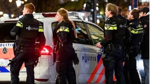 Bắt cóc nhiều con tin ở một thị trấn ở Hà Lan, cảnh sát đang điều tra liệu có phải khủng bố?