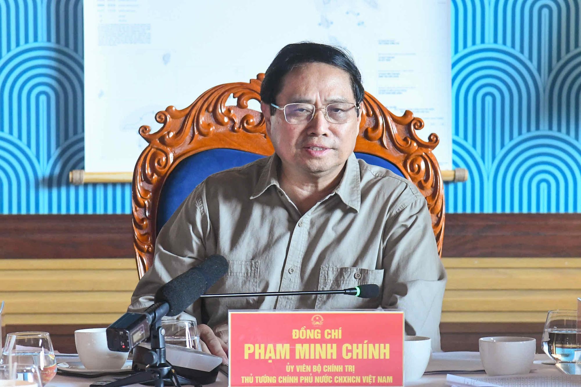Thủ tướng Phạm Minh Chính chỉ đạo giải quyết các vấn đề cấp bách tại Phú Quốc