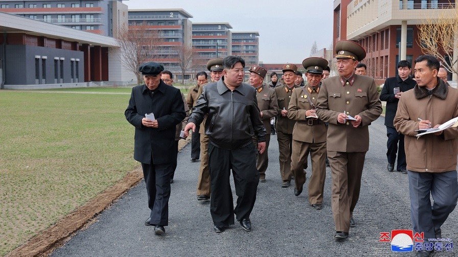 Chủ tịch Triều Tiên Kim Jong-un thị sát công trường xây dựng Trường huấn luyện cán bộ Trung ương