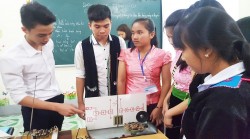 Người truyền cảm hứng cho học trò khám phá tri thức ở Điện Biên