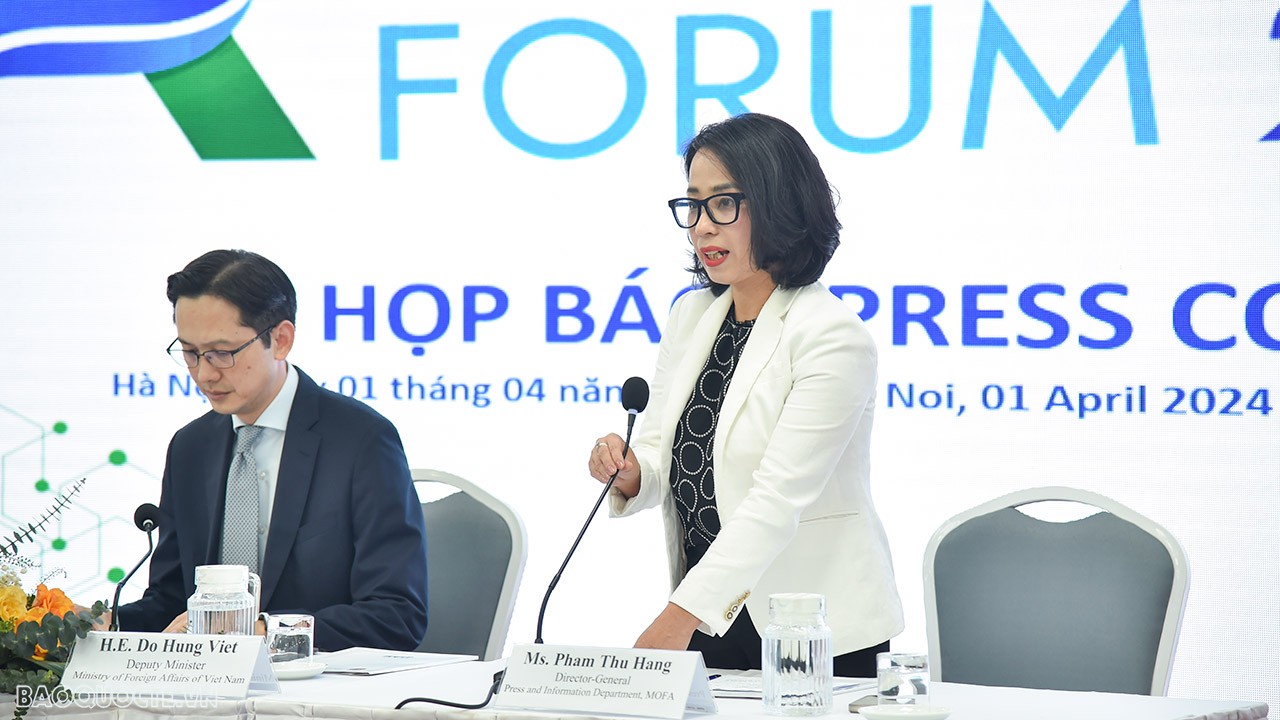 Ngày 1/4, Thứ trưởng Ngoại giao Đỗ Hùng Việt chủ trì họp báo về Diễn đàn Tương lai ASEAN 2024. (Ảnh: Anh Sơn) Toàn cảnh buổi họp báo quốc tế về Diễn đàn Tương lai ASEAN 2024
