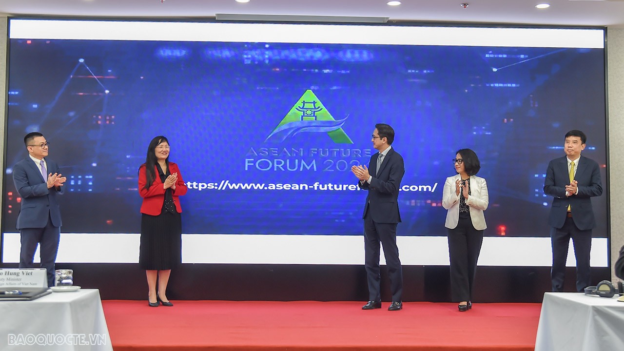 Toàn cảnh buổi họp báo quốc tế về Diễn đàn Tương lai ASEAN 2024 Toàn cảnh buổi họp báo quốc tế về Diễn đàn Tương lai ASEAN 2024
