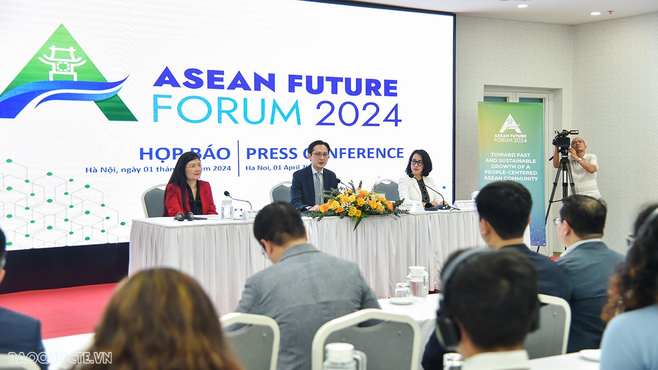 Toàn cảnh buổi họp báo quốc tế về Diễn đàn Tương lai ASEAN 2024 Toàn cảnh buổi họp báo quốc tế về Diễn đàn Tương lai ASEAN 2024