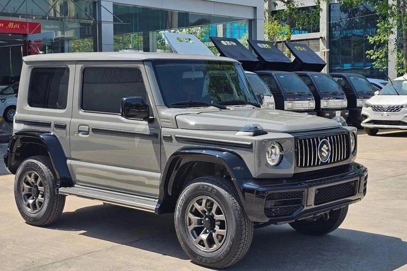 Thông tin về mẫu xe gầm cao Suzuki Jimny đã không còn xa lạ với khách Việt